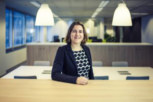 Secondo Carola van Lamoen, head of active ownership di Robeco, serve transizione verso governance attenta al cambiamento climatico, visto anche l’inasprimento della regolamentazione sulle emissioni di carbonio e gli impegni assunti a livello globale