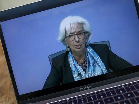 bce lagarde euro scende