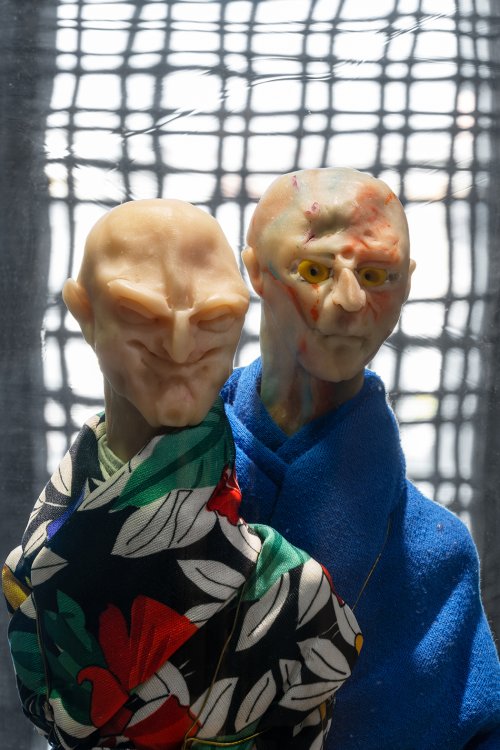 Thomas Schütte, Untitled (United Enemies), 1995 (detail), Pinault Collection © Thomas Schütte, Ph. Marco Cappelletti si ringrazia Palazzo Grassi - Pinault Collection per uso immagine